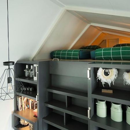 Aangenaam Op De Rijn, Woonboot, Inclusief Prive Sauna Алфен-ан-ден-Рейн Экстерьер фото