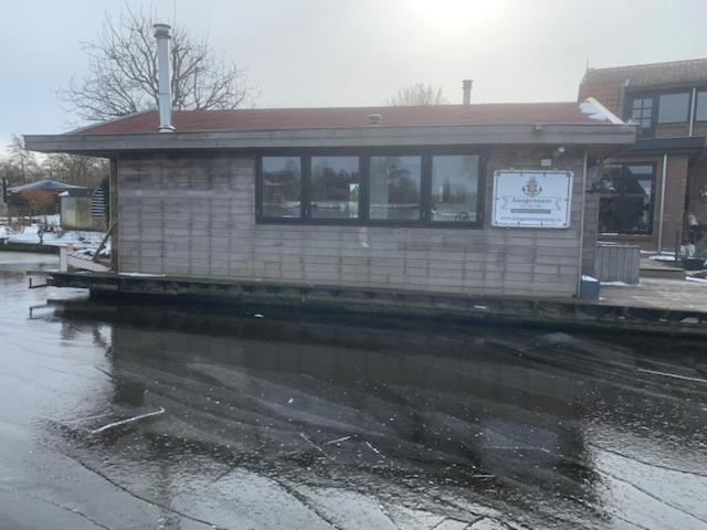 Aangenaam Op De Rijn, Woonboot, Inclusief Prive Sauna Алфен-ан-ден-Рейн Экстерьер фото