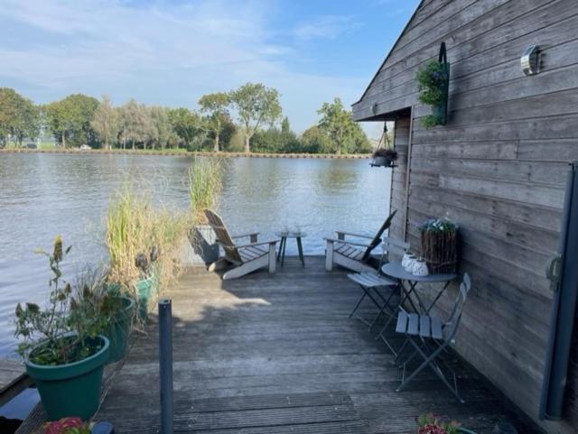 Aangenaam Op De Rijn, Woonboot, Inclusief Prive Sauna Алфен-ан-ден-Рейн Экстерьер фото